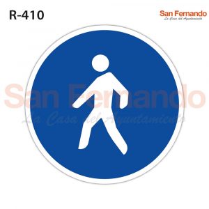 camino obligatorio para peatones. senal azul redonda