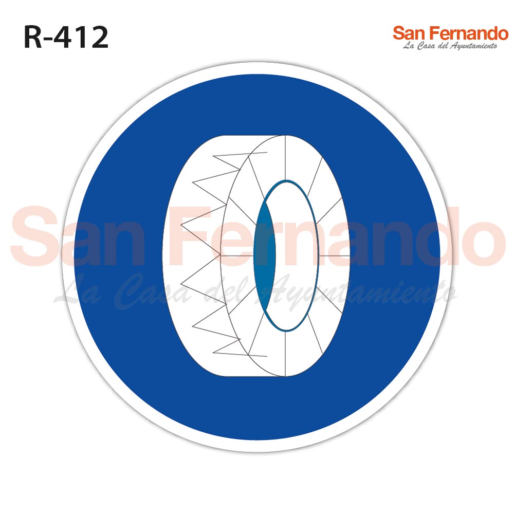 senalizacion vertical. redonda azul. cadenas nieve