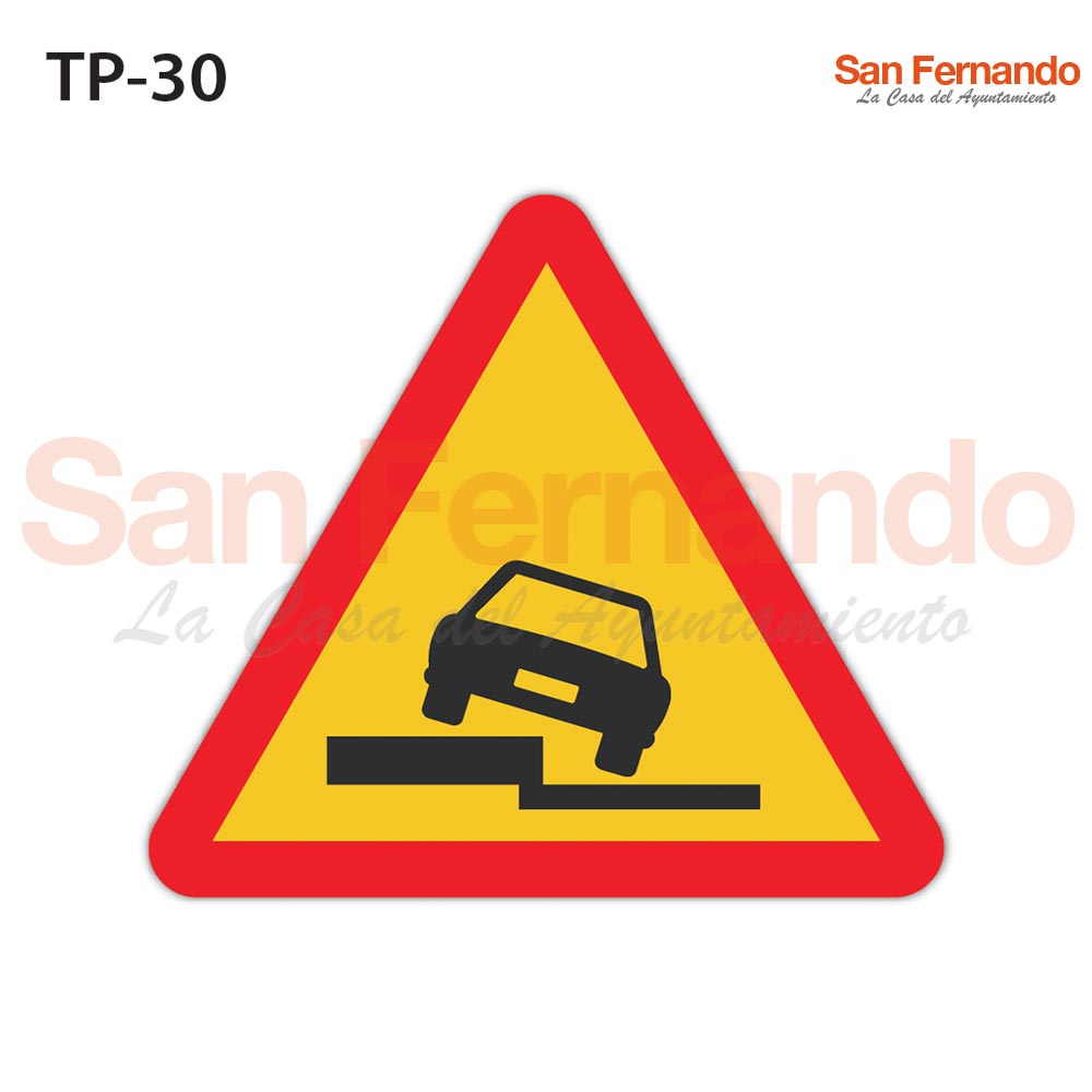 senalizacion vertical codigo. triangulo amarillo desnivel